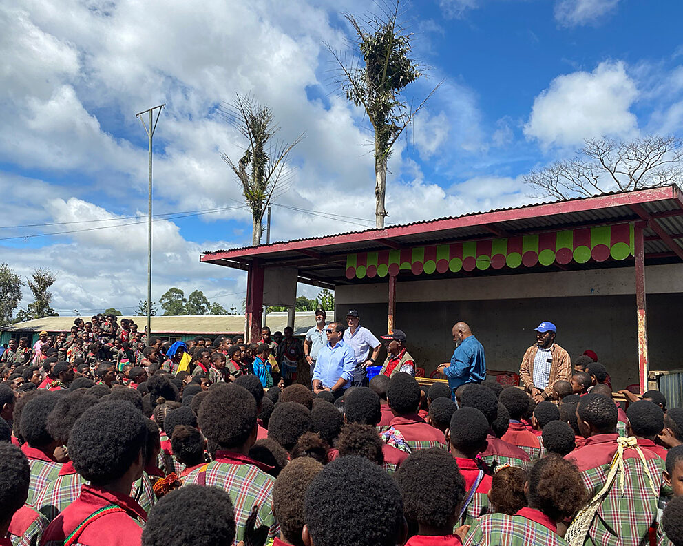 Volcafe leadership visiting school in PNG