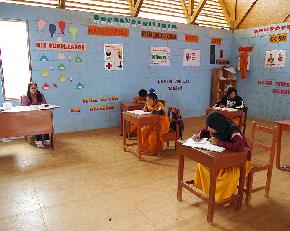 Photo of one of the school classrooms in Peru