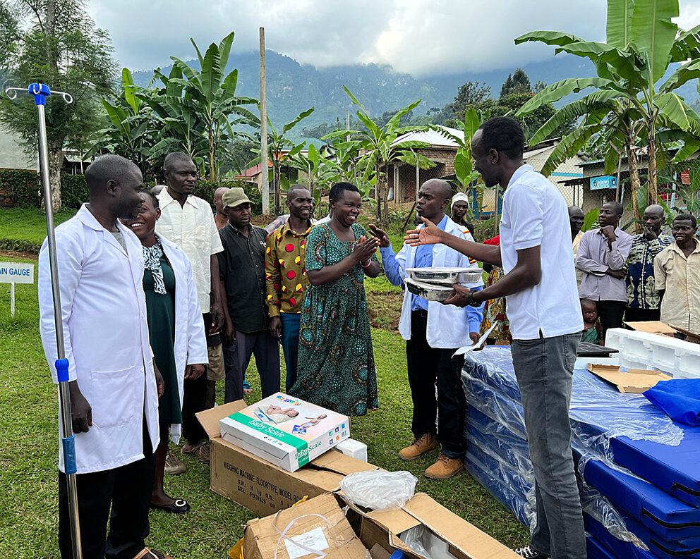 Medical supply delivery, Uganda